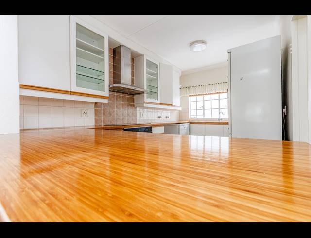 3 BEDROOM APARTMENT RENTED IN KELLAND